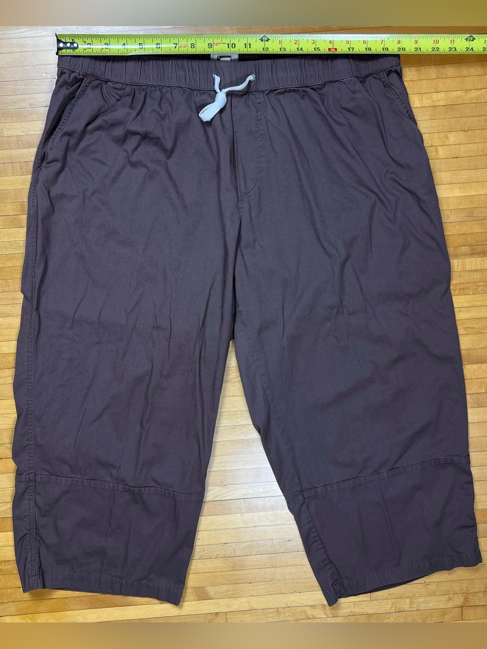 Women's Carob Daily Twill Crop Pant - Picture 5 of 7